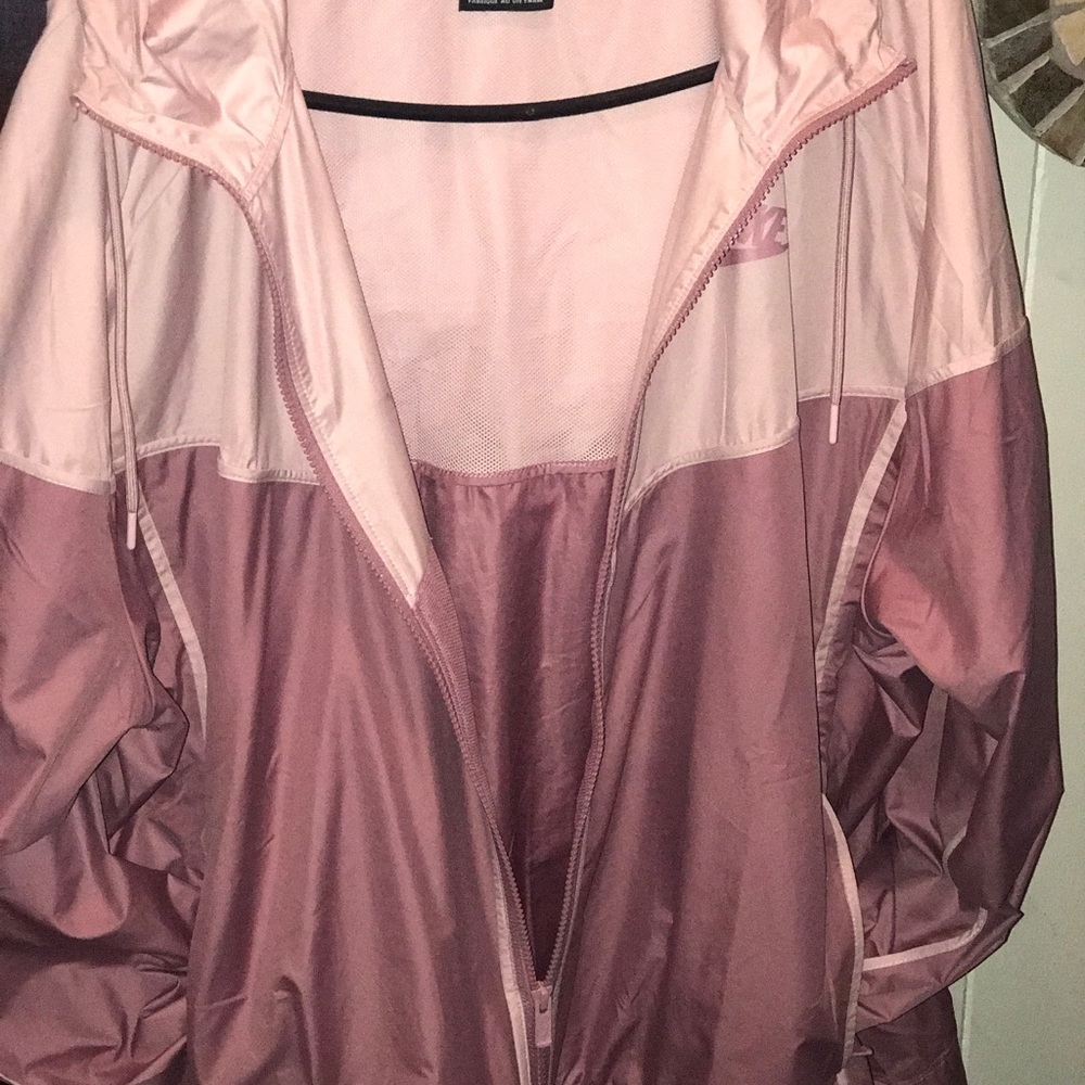 Eucnike Windrunner Jacket. - image 2